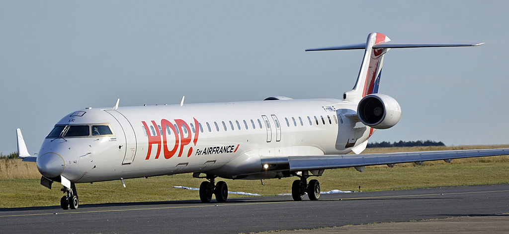 Bombardier CRJ-1000 of HOP ... for AIrFrance